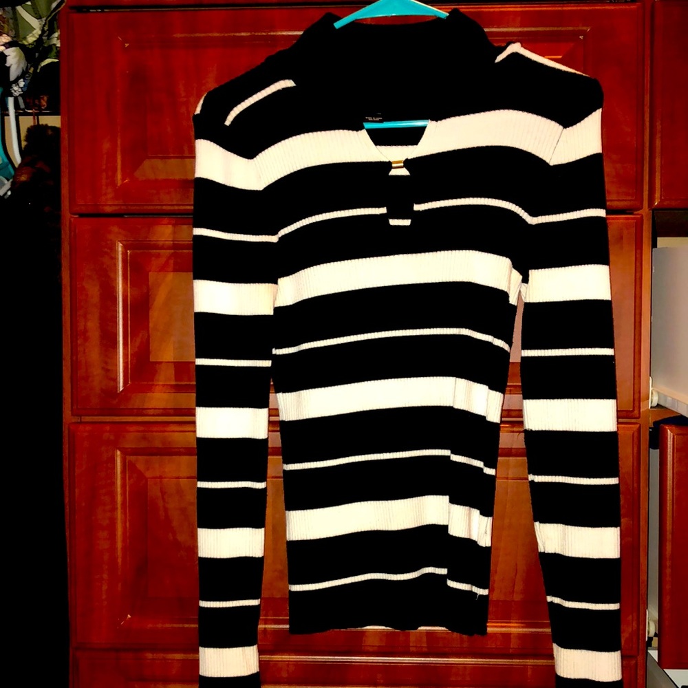 Black and white long sleeve sweater
